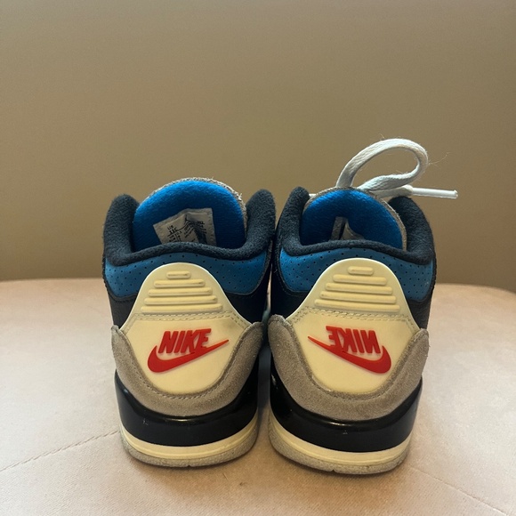Retro Air Jordan 3 Rare Boys Size 11C in Black & Blue - Picture 5 of 9